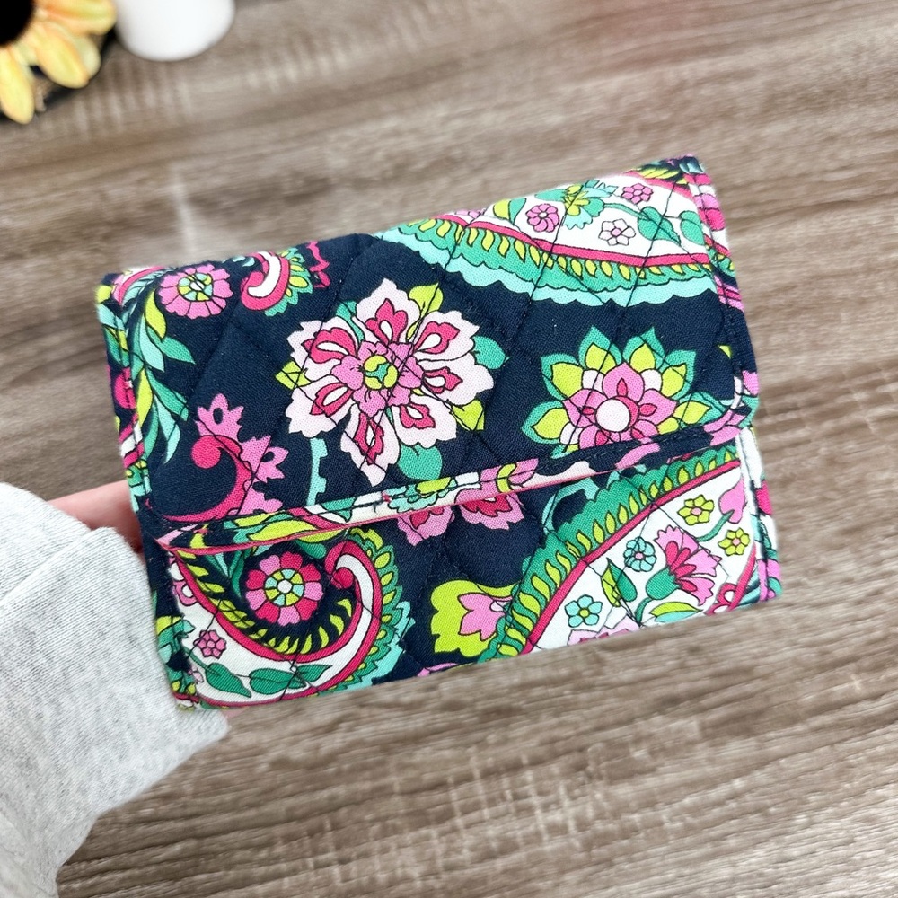 Vera Bradley Wallet - like new